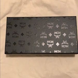 Mcm wallet chain bag box